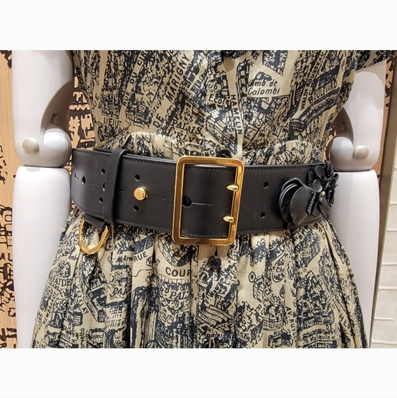 DIOR PUNK BELT Black Matte Calfskin | Three-Dimensional Flowers & Resin Pearls - Picture 7 of 16